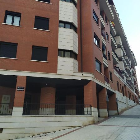 Precioso Apartamento Con Terraza, Pistas De Padel Y Piscinas Apartment กาสโตร-อูร์เดียเลส ภายนอก รูปภาพ
