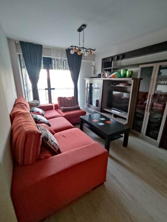 Precioso Apartamento Con Terraza, Pistas De Padel Y Piscinas Apartment กาสโตร-อูร์เดียเลส ภายนอก รูปภาพ